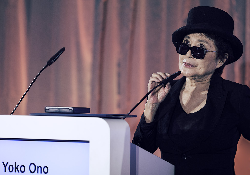 yoko_ono_01