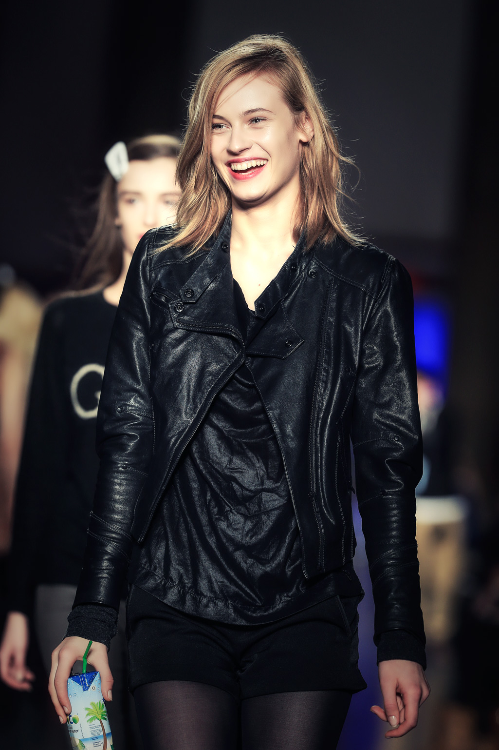 london-fashionweek-backstage-355